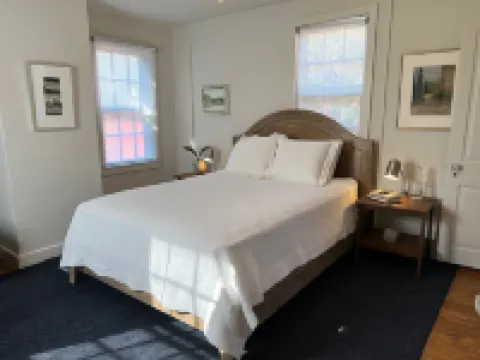 Historic Downtown Garden Oasis with Private Patio 切斯特敦酒店