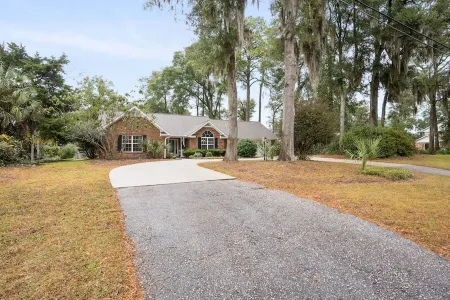 Southern Belle - Close to Parris Island for Marine Graduations! Отели рядом с достопримечательностью «Spanish Moss Trail Train Depot»