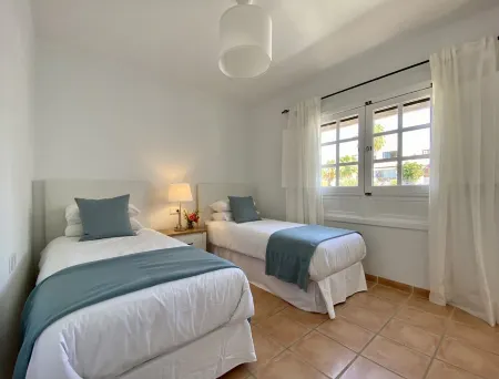 Tabaibas apartment in Puerto del Carmen, cozy in front of the sea with Wifi and AC