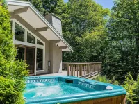 Shuttle to Village/lifts5 miles to base! Cozy Chalet! Hotels in Winhall