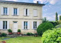 Charming House with Pool, hot tub and Sauna in the Heart of the Saint-Emilion
