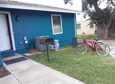 2 bedrooms 1 bath first floor condo on Anastasia Island. Minutes from beach.