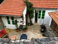 Well equipped house for 2 - 4 pers. and apartment for 2 pers. in the upper valley