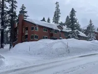 Mammoth Getaway, Short walk to the Village and steps to Canyon Lodge shuttle.