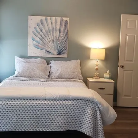 Penthouse Suite in the heart Sylvan Beach Resort