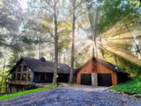 Secluded Cabin; Mountain Chalet w/ Hot Tub on 5 acre lot