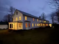 East Craftsbury, VT  historical. 9 bedroom 5.5 bath home . Hotels in Craftsbury