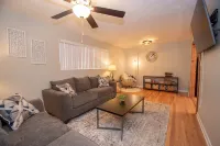 Rustic and Serene Home, 3BR, King Bed, Near RAFB