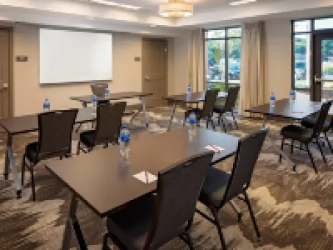 เรสซิเดนซ์อินน์ บายแมริออท ชาร์ลสตัน ซัมเมอร์วิลล์ โรงแรมในซัมเมอร์วิลล์