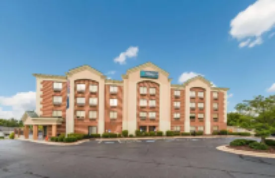 Clarion Pointe Greensboro Airport Hotels in Guilford County