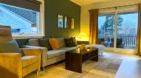 Cozy 2BR apartment with parking 烏勒恩住宿飯店