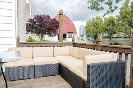Spacious & Quiet Amish Farm Stay - 16+ Guests