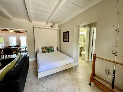 Bayview Villa- Pet-Friendly Waterfront Paradise. A fisherman's dream! Hoteles cerca de History of Diving Museum