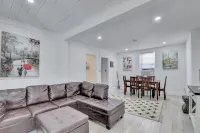 Down Town Delray, near Ave and beach, Free parking