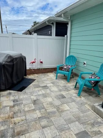 Beachside Bungalow 3 Blocks from Private Beach! Just 3 miles to Pier Park!