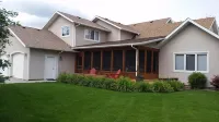 Country Elegance on 1.4 acres, subdivision common access to Yellowstone River - 4성급