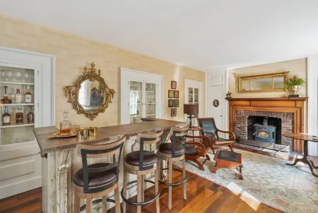 Historic Simmstown Manor Located on Bourbon Trail