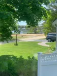 Walk to family friendly beach in West Dennis!