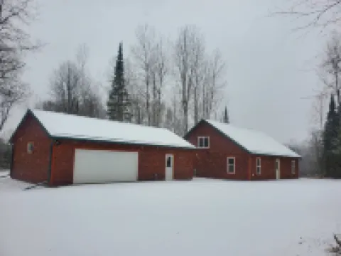 Newer Construction Cabin - Waterfront, Wooded, on Atv/Snowmobile Trails