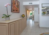 Stylish & Elegant Condo at the Beautiful Oasis Resort in South Palm Springs