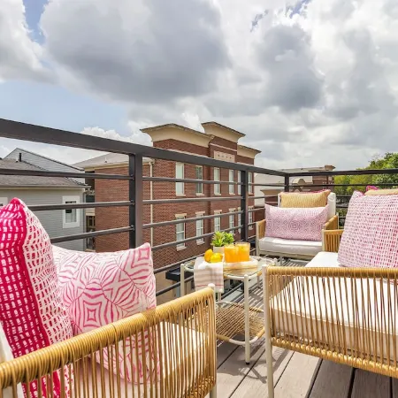 BIG GROUP TRIPS! PRIME LOCATION 2MILES TO BROADWAY!!! UP TO 5 HOMES TOGETHER!
