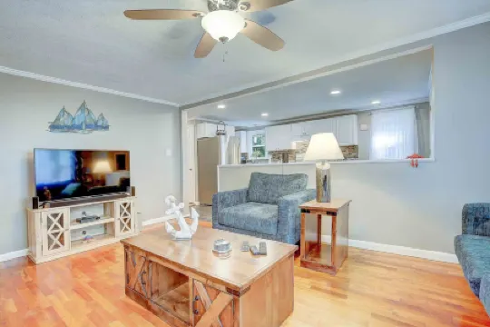 Sweet Bamboo Beach Cottage