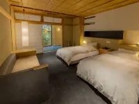 Bessho Onsen Kashiwaya Honten Hotels near Bessho Onsen