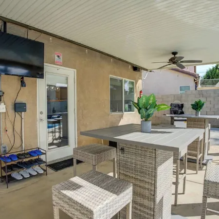 Spacious 4-bedroom house with Pool, Fun BackYard & Amazing Game Room