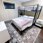2Br 1BA - MT Snow, Ski Back Trail, Free Shuttle, Pool, BBQ - Green Mountain Den