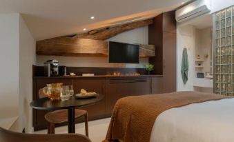 MiHotel - Grenier a SEL de Perouges