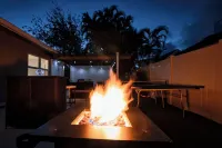 VIP Pristine Luxury- Jacuzzi & Pool House Right By the Beach