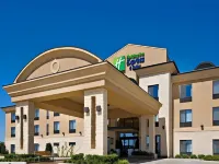 Holiday Inn Express & Suites Wichita Falls