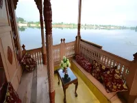Houseboat Lily of Nageen