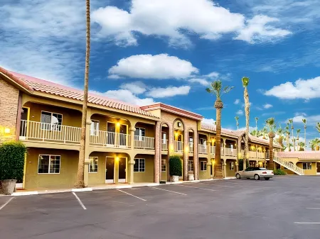 Econo Lodge Отели в г. Блайт