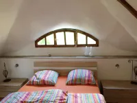 Vacation apartment "Kaminzimmer" in the 2-stall country house in the Rhodo garden.