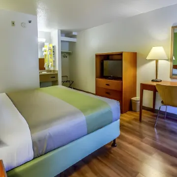 Motel 6 Buffalo, NY - Airport - Williamsville