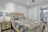 OCEANFRONT CONDO AMAZING VIEWS OF TOPSAIL BEACHES!