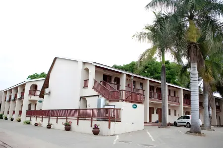 Pongola Country Lodge Отели в г. Zululand DC