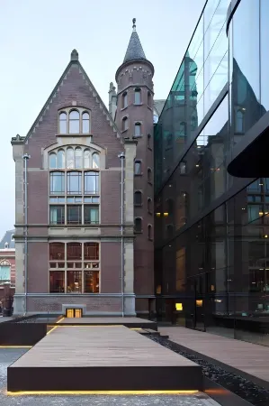 Conservatorium Hotel (Operated by Mandarin Oriental) Отели рядом с достопримечательностью «Мост Питон»