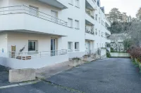 Apartment with Cher river view, 4/6 people, south Tours + parking and terrace Hotels in Saint-Avertin