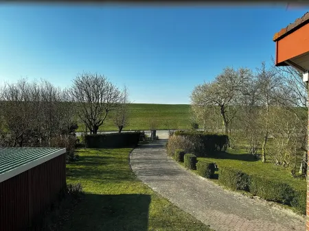 House "NordSeeStern", detached, right on the North Sea dike with a fireplace