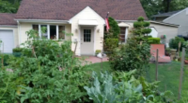 Cozzy Get Away Priv. Apt/ St BarnabaS Hosp/NYC/EWR