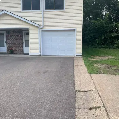 3-bedroom townhome in Eagan MN close to the Mall of America, and  MSP Airport. Hotels in Eagan