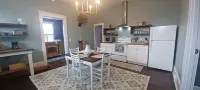 Charming 2-bedroom apartment in quiet downtown neighborhood in Petersburg