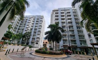 One Palm Tree Condo at Manila Airport T3 by Beth