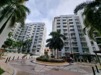 One Palm Tree Condo at Manila Airport T3 by Beth
