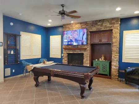 Beautiful quiet AZ getaway with heated pool, pool table, 2 king beds+ STR0000361 Отели рядом с Litchfield