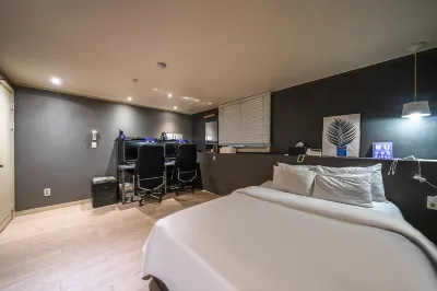 Yam Guri Sutaek Hotels near Guri Hangang Park