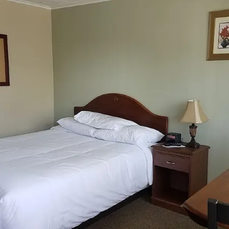 Birch Knoll Motel