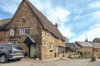 Sweetheart Cottage - Cosy 2 Bed in the Cotswolds! Hotels in Sutton-under-Brailes